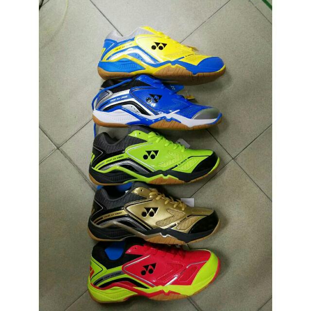 yonex court ace light 2
