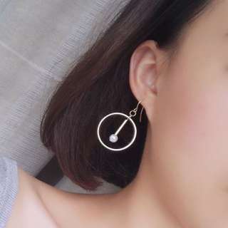 Minimalist Pearl Earrings