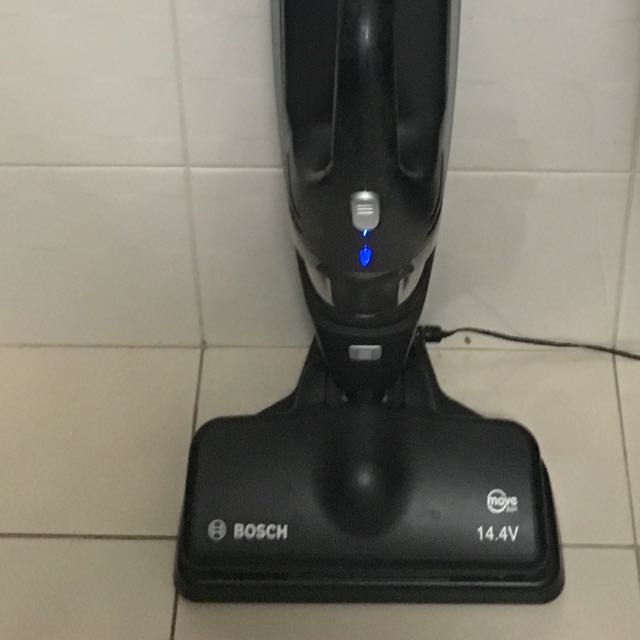 Bosch Handheld Vacuum Cleaner 14.4V 2 In 1, TV & Home Appliances