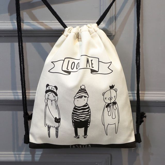 Drawstring Bag (Category: Sling Bags) located in Singapore. Submitted by wtfballzz (Listing ID 95642059, Image 2). Description: .