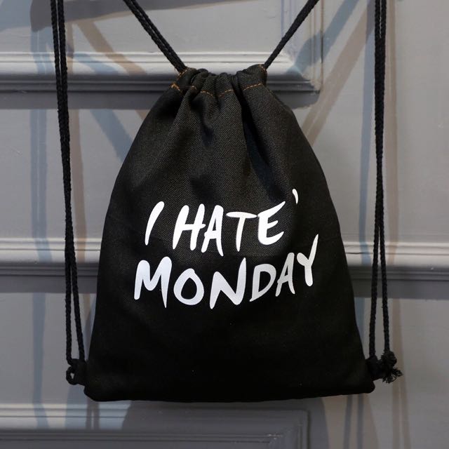 Drawstring Bag (Category: Sling Bags) located in Singapore. Submitted by wtfballzz (Listing ID 95642059, Image 4). Description: .