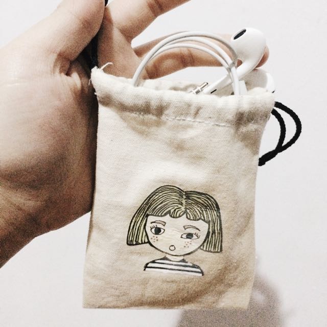 Handcrafted Drawstring Pouch (Category: Handmade Craft) located in Singapore. Submitted by inaaang (Listing ID 95643256, Image 3). Description: .