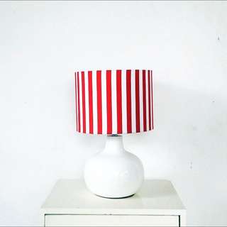 Lampu meja
