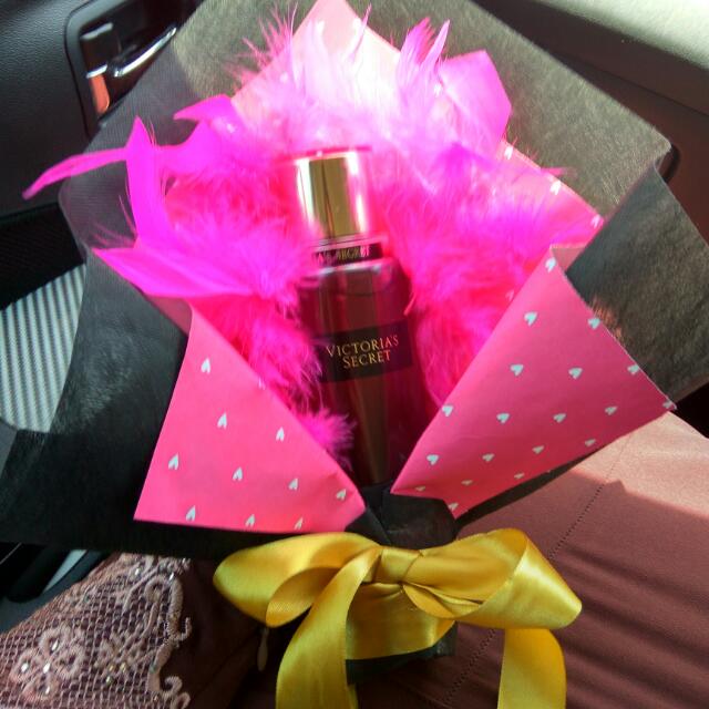 Victoria secret outlet bouquet