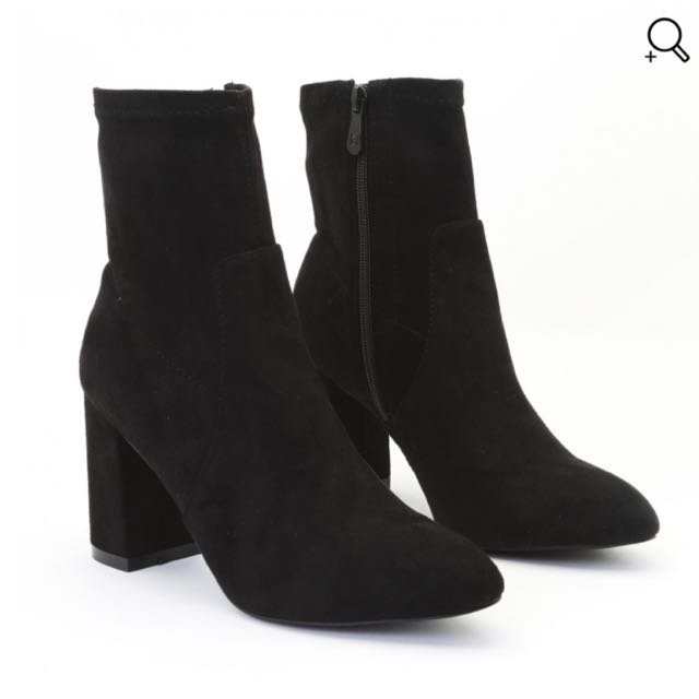 BNIB Public Desire PD RAYA POINTED TOE ANKLE BOOTS IN BLACK FAUX SUEDE