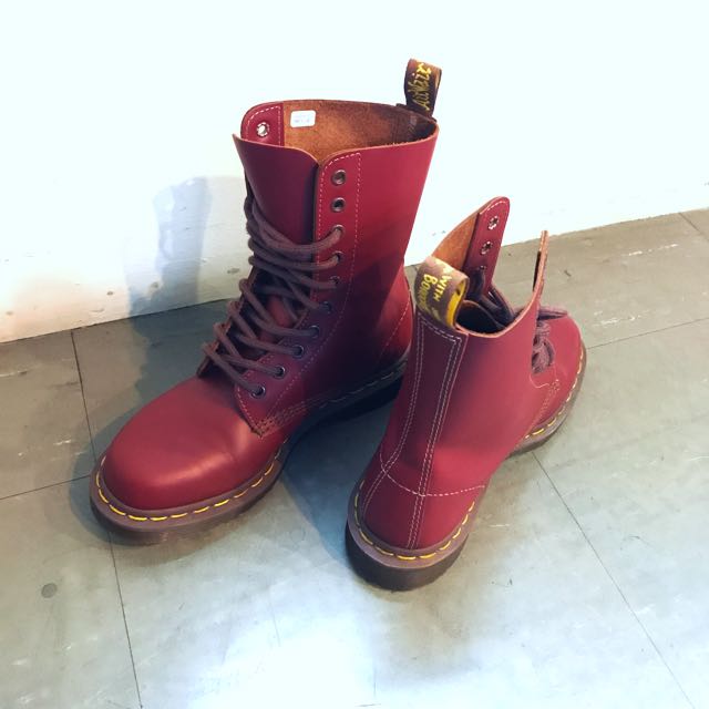 dr martens 1490 vintage