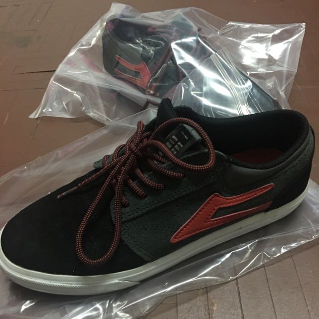 Kasut lakai shop