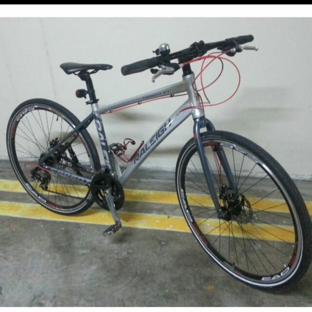 Raleigh Cadent Ft1 Hybrid Bike