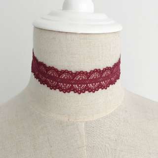Red Lace Queen's Choker