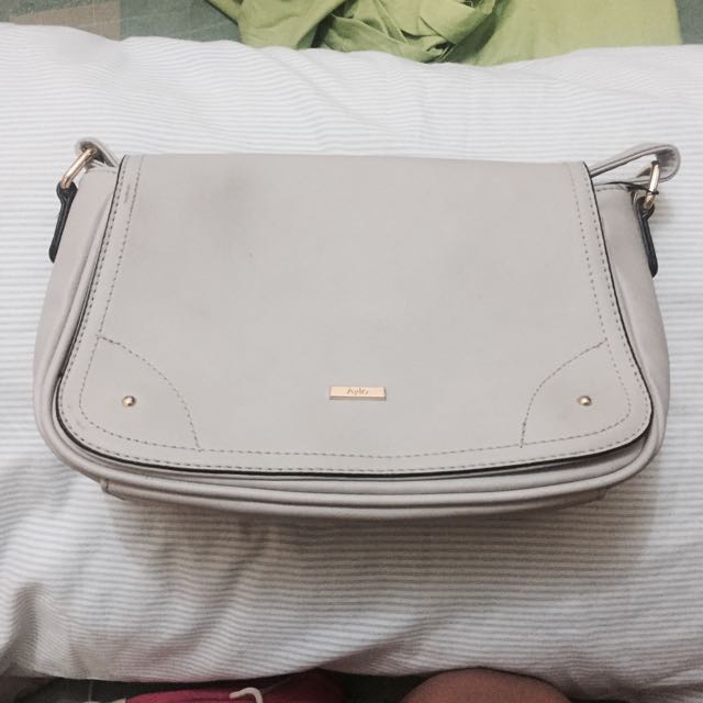 ayla sling bag