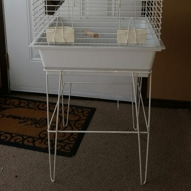 Bird Cage (Category: Pet Accessories) located in Windsor. Submitted by carissaxxnicole (Listing ID 96113920, Image 2). Description: .