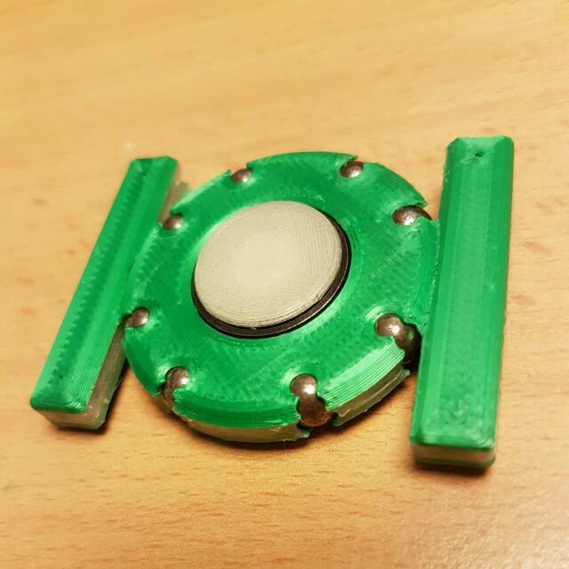 Green Lantern Bi Fid Spinner Toys & Games Bricks & Figurines on