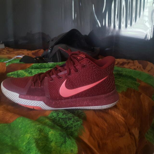 Kyrie 3 sales burgundy
