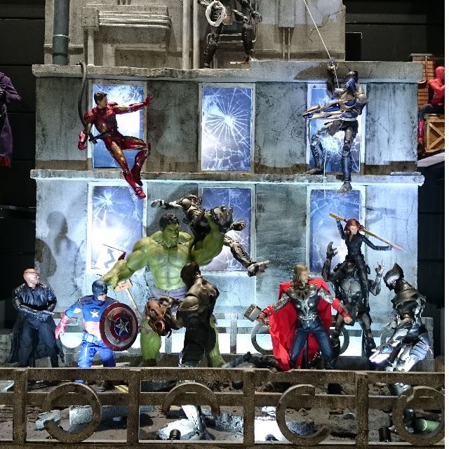 avengers diorama statue