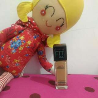 Maybelline Fit Me! Foundation 220