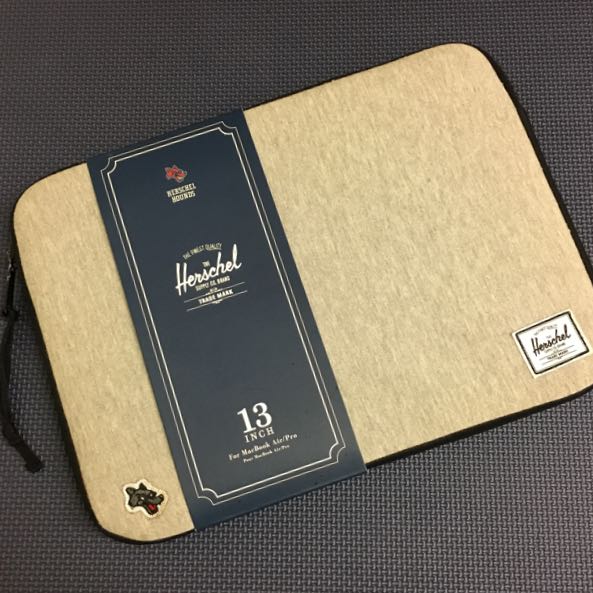 Herschel 筆電包13 Mac Book Pro 他的時尚 包包在旋轉拍賣