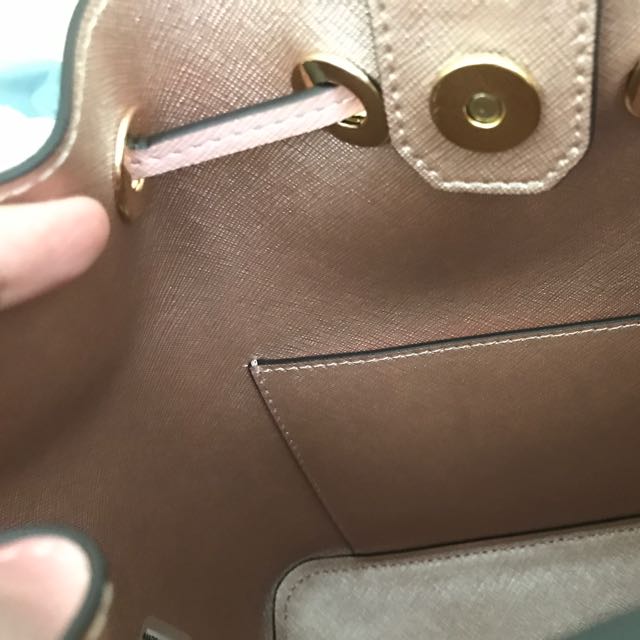 Sydney's Fashion Diary: Review: Michael Kors Greenwich bucket bag