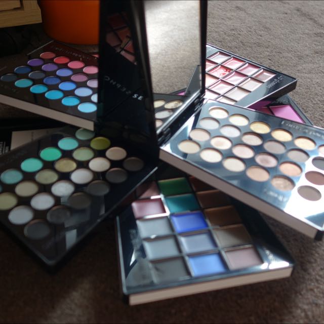 SEPHORA Color Festival Pallete (Category: Makeup) located in Sydney. Submitted by sipalinghobijualan (Listing ID 96197622, Image 2). Description: .