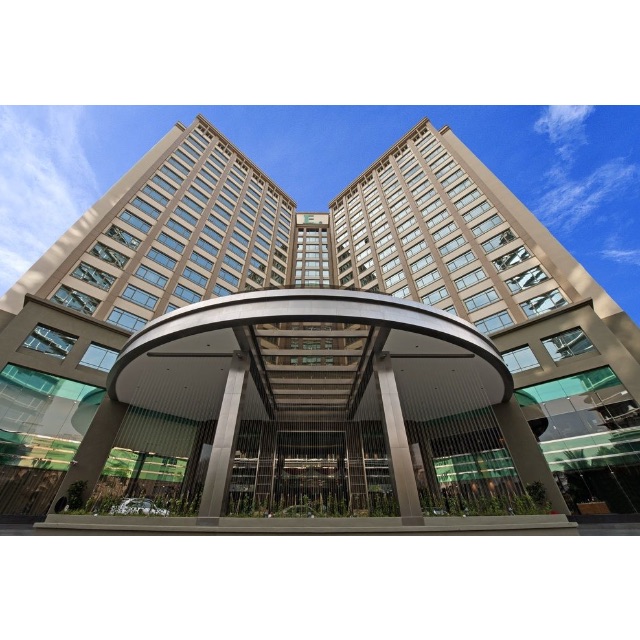 2d1n Weekend Stay In Eastin Hotel Petaling Jaya With Breakfast For 2 Person Entertainment Gift Cards Vouchers On Carousell