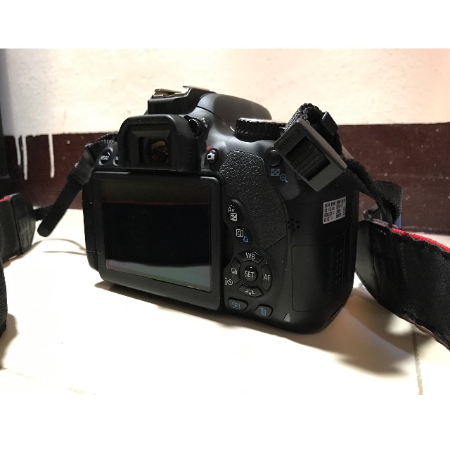 台灣公司貨 Canon 650D Kit EF-S 18-55 IS II 九成新 入門首選, 相機攝影, 鏡頭及裝備在旋轉拍賣