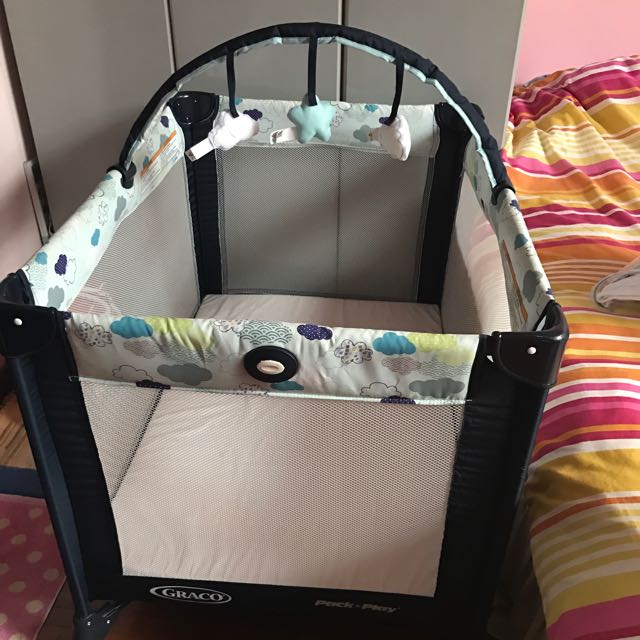Graco pack and play stratus store