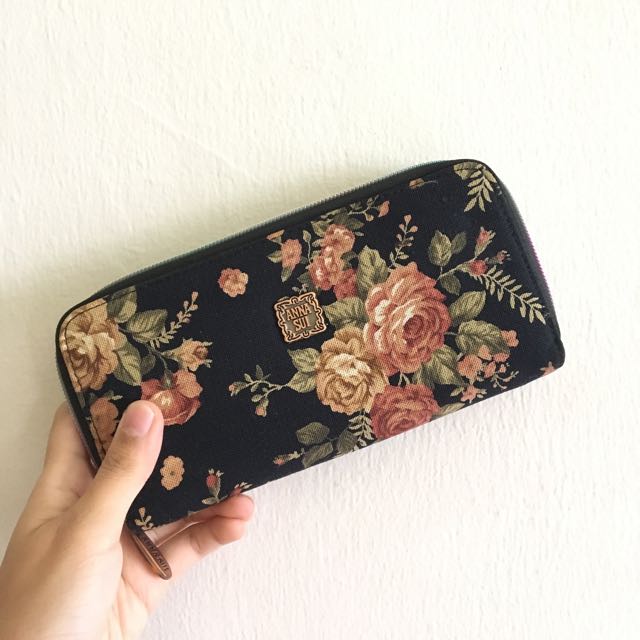 Anna Sui Floral Print Coin Purse | Anna sui bags, Floral prints, White  wallet