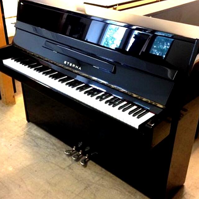 Eterna Yamaha Piano, Hobbies & Toys, Music & Media, Musical