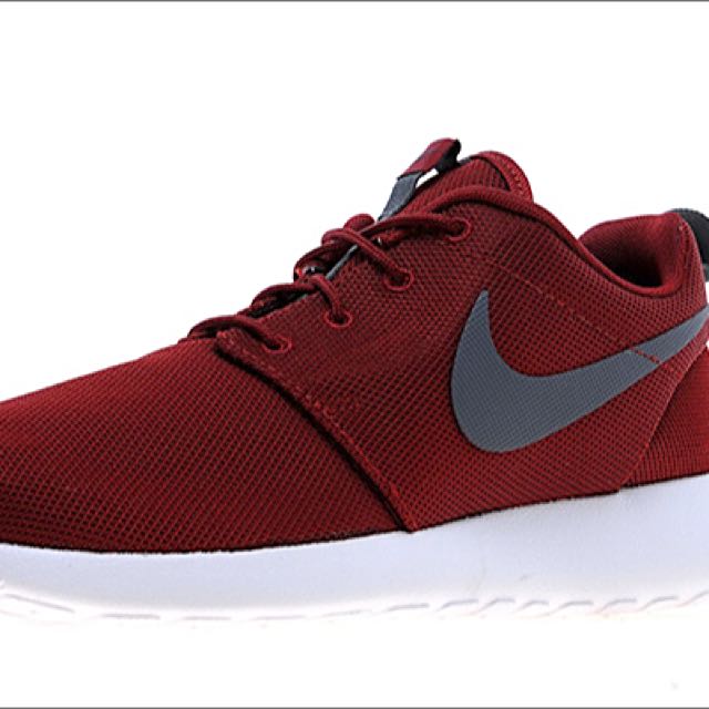 nike roshe dark red