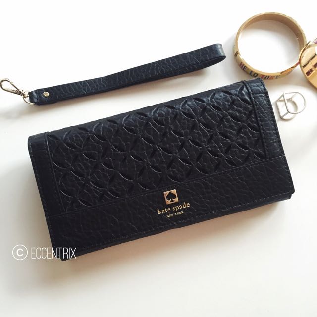 Kate spade wallet with wrist strap clearance