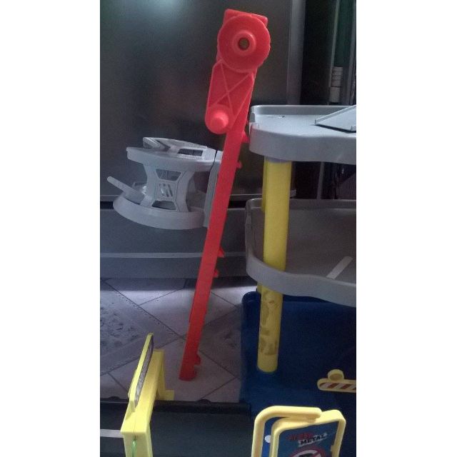 Maisto Fresh Metal Parking Playset, Hobbies & Toys, Toys & Games on