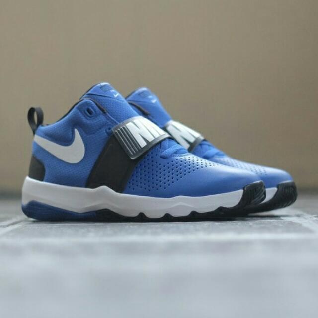 nike team hustle d8 blue