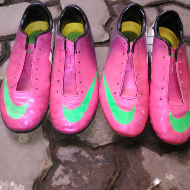 sepatu bola nike mercurial original
