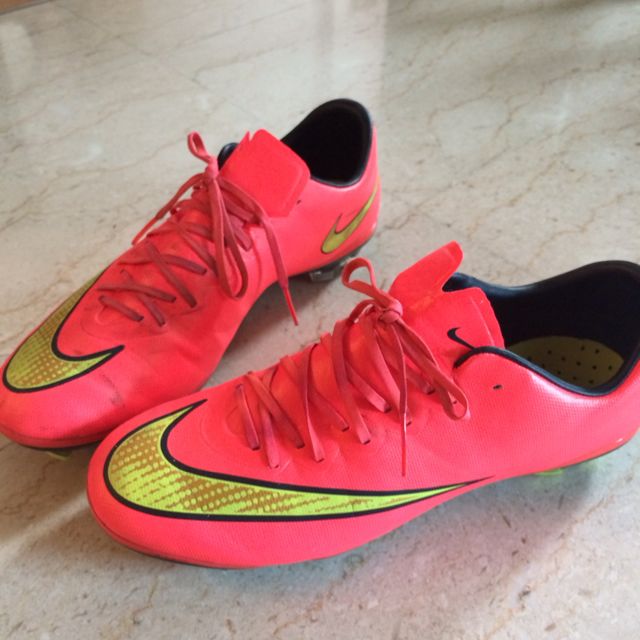 gumtree soccer boots