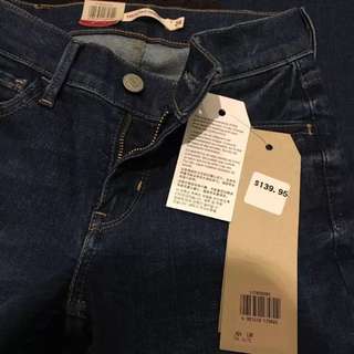 levi's jeans waist  24 length 30 inches nwt