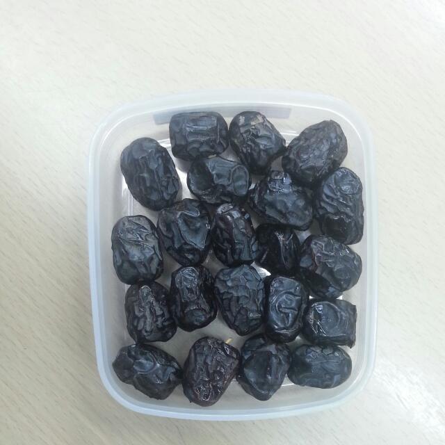 Dates （分類：飲料）位於 Hong Kong。 由 dubaic28 提交（商品編號 96986913，圖片 2）。簡介： Dates AJWA HK $300/KG from Madina Manawra 500 gms and 1kg packing WhatsApp/call (852) 5188 0002。