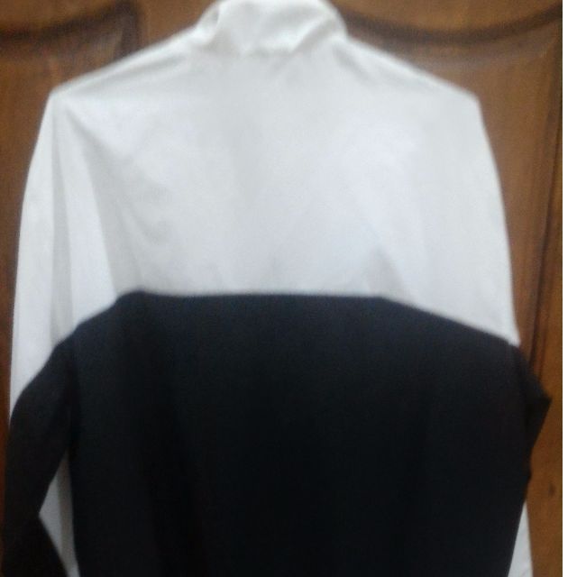 Jacket (Category: Coats, Jackets and Outerwear) located in Kuala Lumpur. Submitted by wanafiq01 (Listing ID 97024356, Image 2). Description: ADIDAS ORIGINAL JACKET SIZE: 6 / M PIT to PIT : 53 CM Total height to shoulder: 73cm.