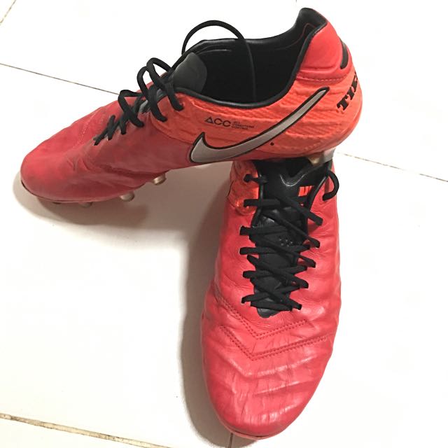 nike tiempo legend 6 weight