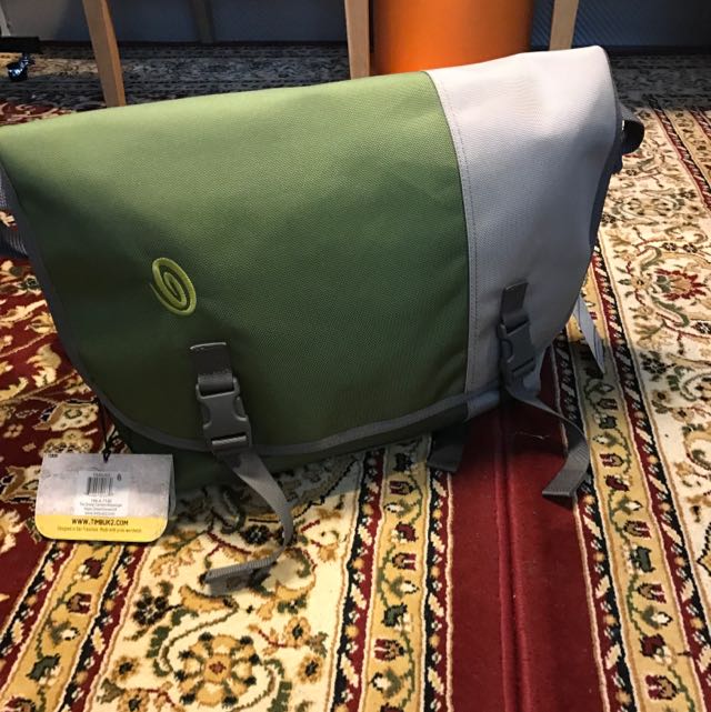 Timbuk2 The Snoop Camera Messenger, Men's Fashion, Bags, Sling Bags on