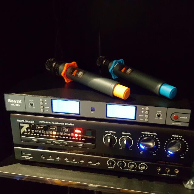 Amazing Professional UHF Microphone MA828, Audio, Microphones on Carousell