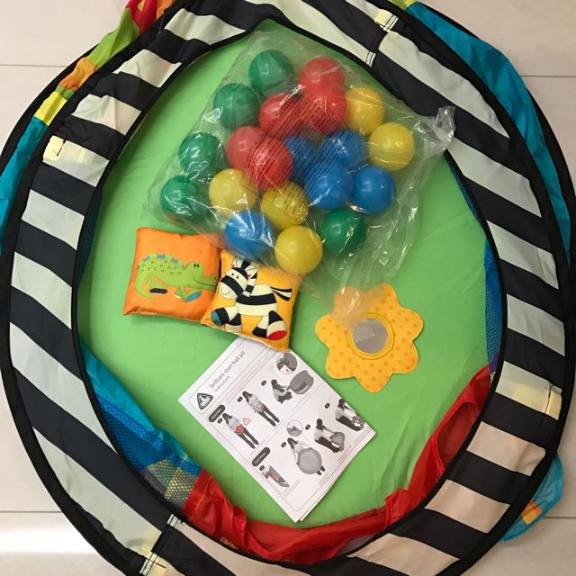 Elc giant hot sale sensory ball pit