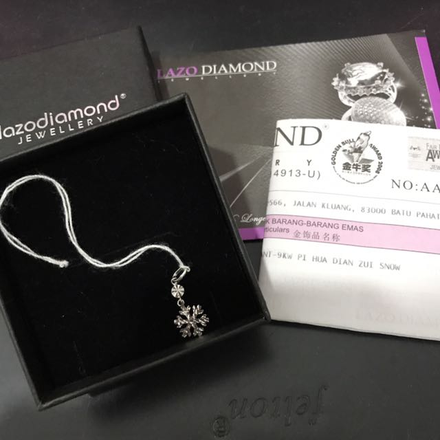 Lazo Diamond White Gold Women S Fashion Jewellery On Carousell
