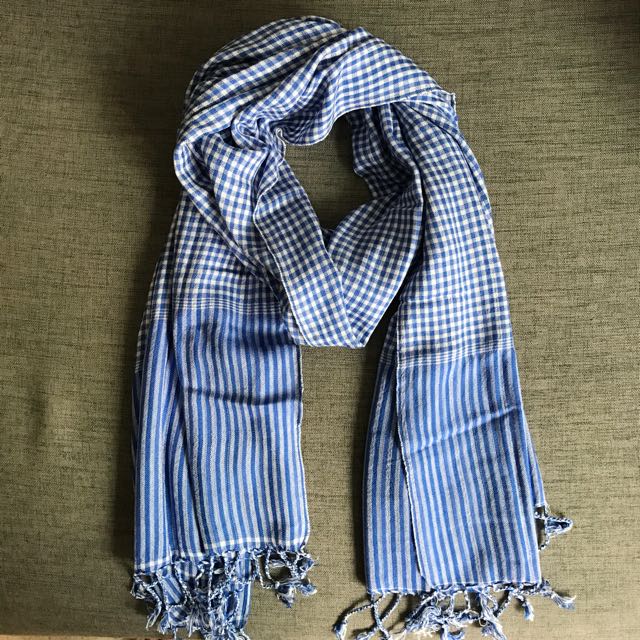 blue scarf
