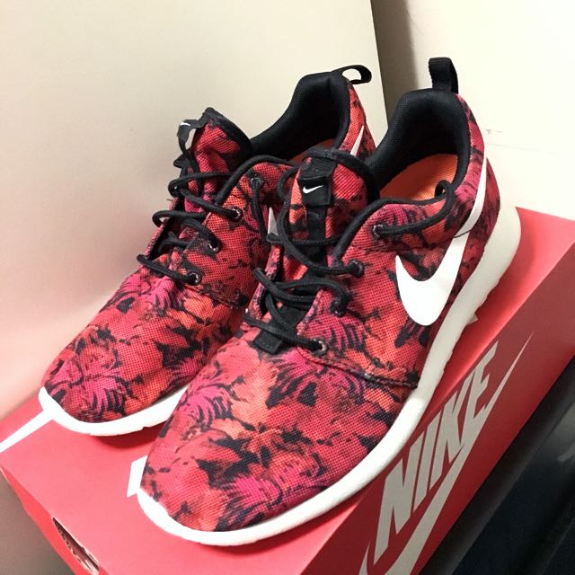 Nike roshe flower pattern outlet