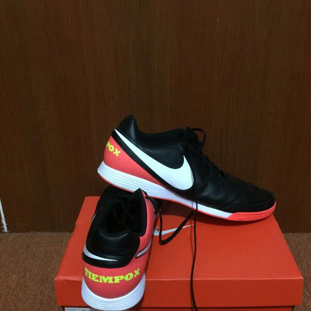 nike tempo x