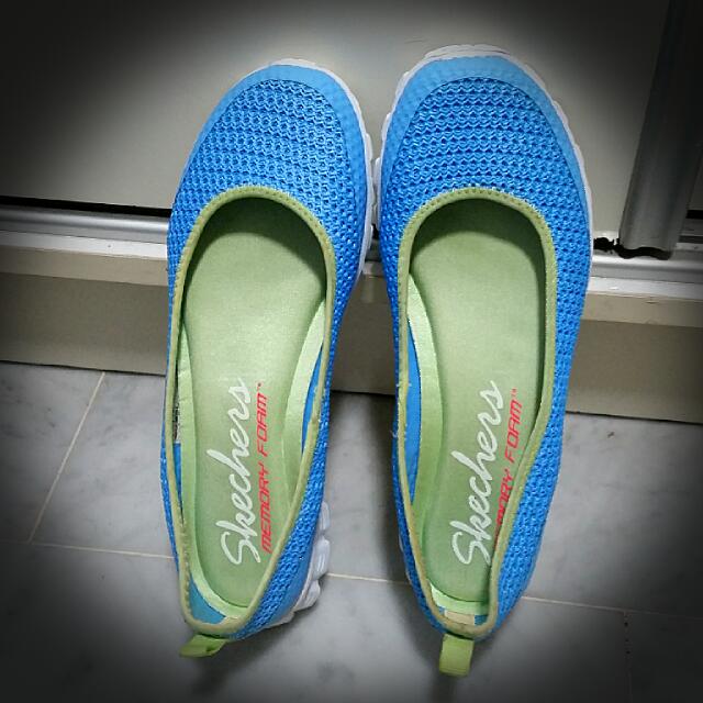 women's skechers walking shoes with memory foam