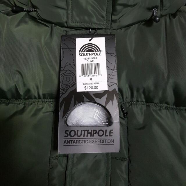 Winter Jacket (Category: Hoodies) located in Singapore. Submitted by goldish (Listing ID 97105844, Image 3). Description: Ideal for temperature below zero. .