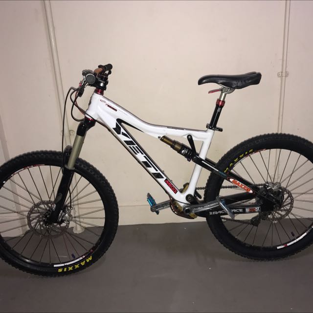 yeti asr carbon