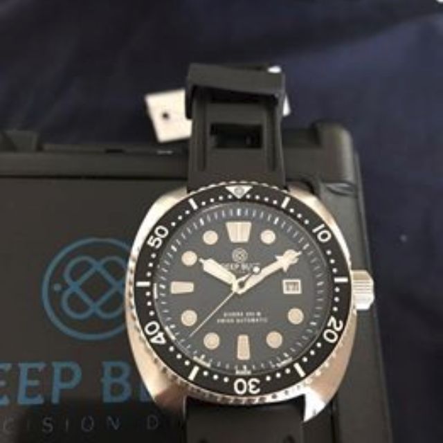 deep blue military diver