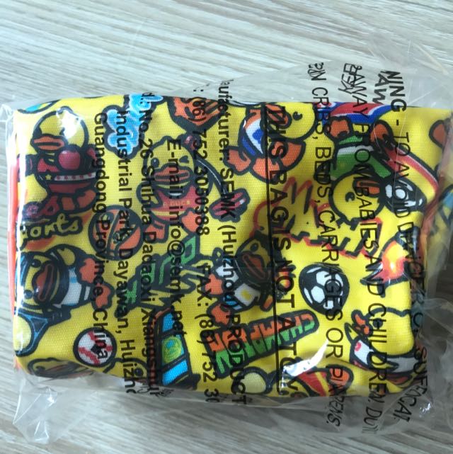 B Duck Multi-function Pouch （分類：長銀包）位於 Hong Kong。 由 kaka1001 提交（商品編號 97306522，圖片 2）。簡介： 。