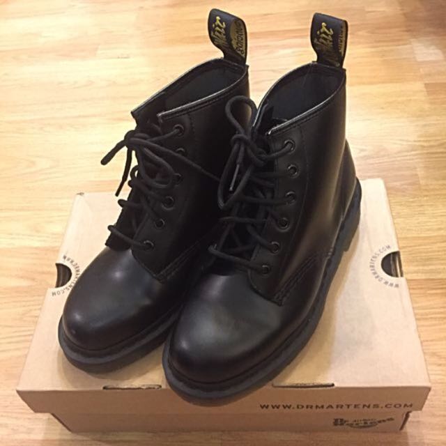 dr martens 101 smooth black